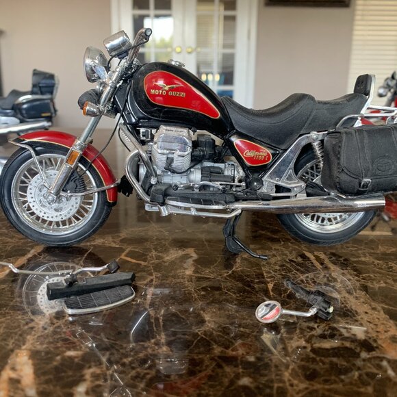 5 lot collectible die cast motorcycle models, Harley, BMW, Honda, Motto Guzzi - Picture 4 of 16